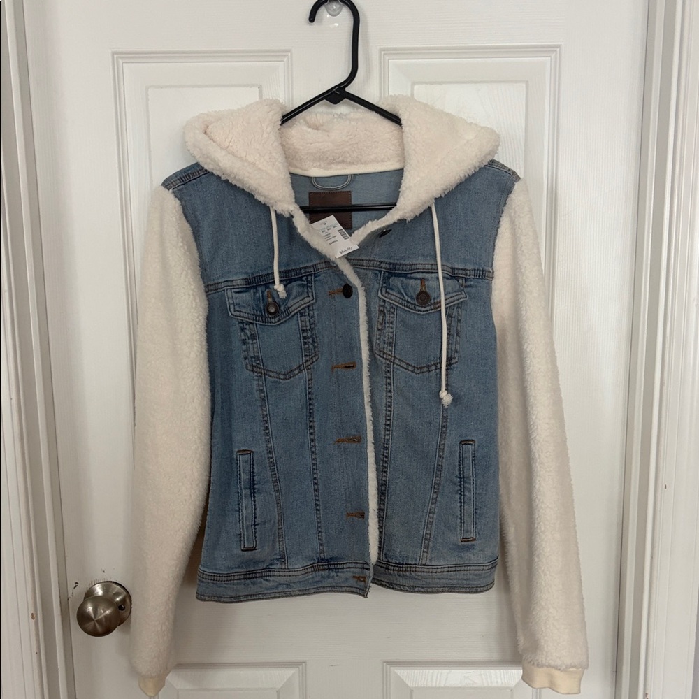 Denim and Cream Sherpa-Lined Women's Jacket